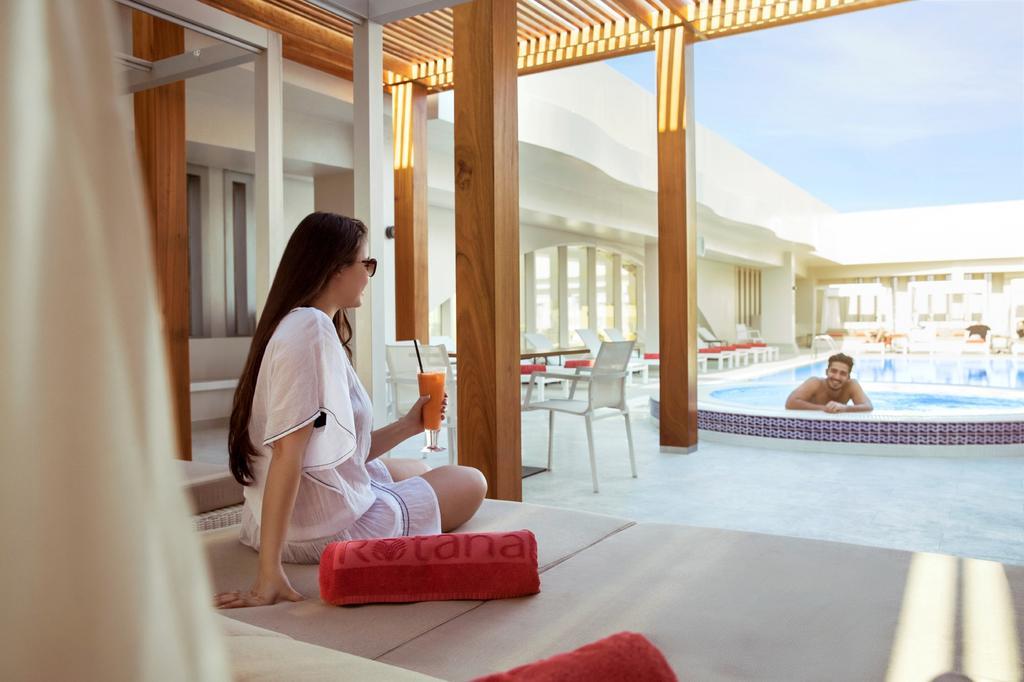 Aparthotel Al Maha Arjaan By Rotana 4*